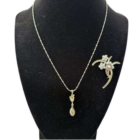 Silver and Gray Pearl Necklace, Pendant, Brooch Pin Set with Crystal Flowers - Picture 1 of 8